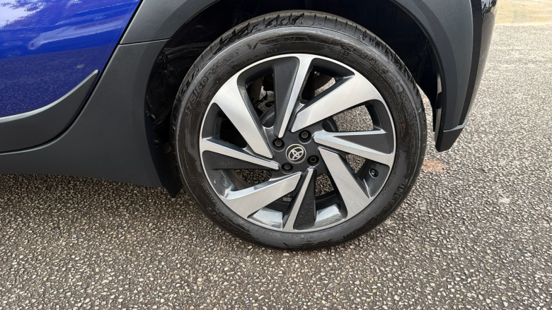 Toyota Aygo X 1.0 VVT-i Edge 5dr Petrol Hatchback